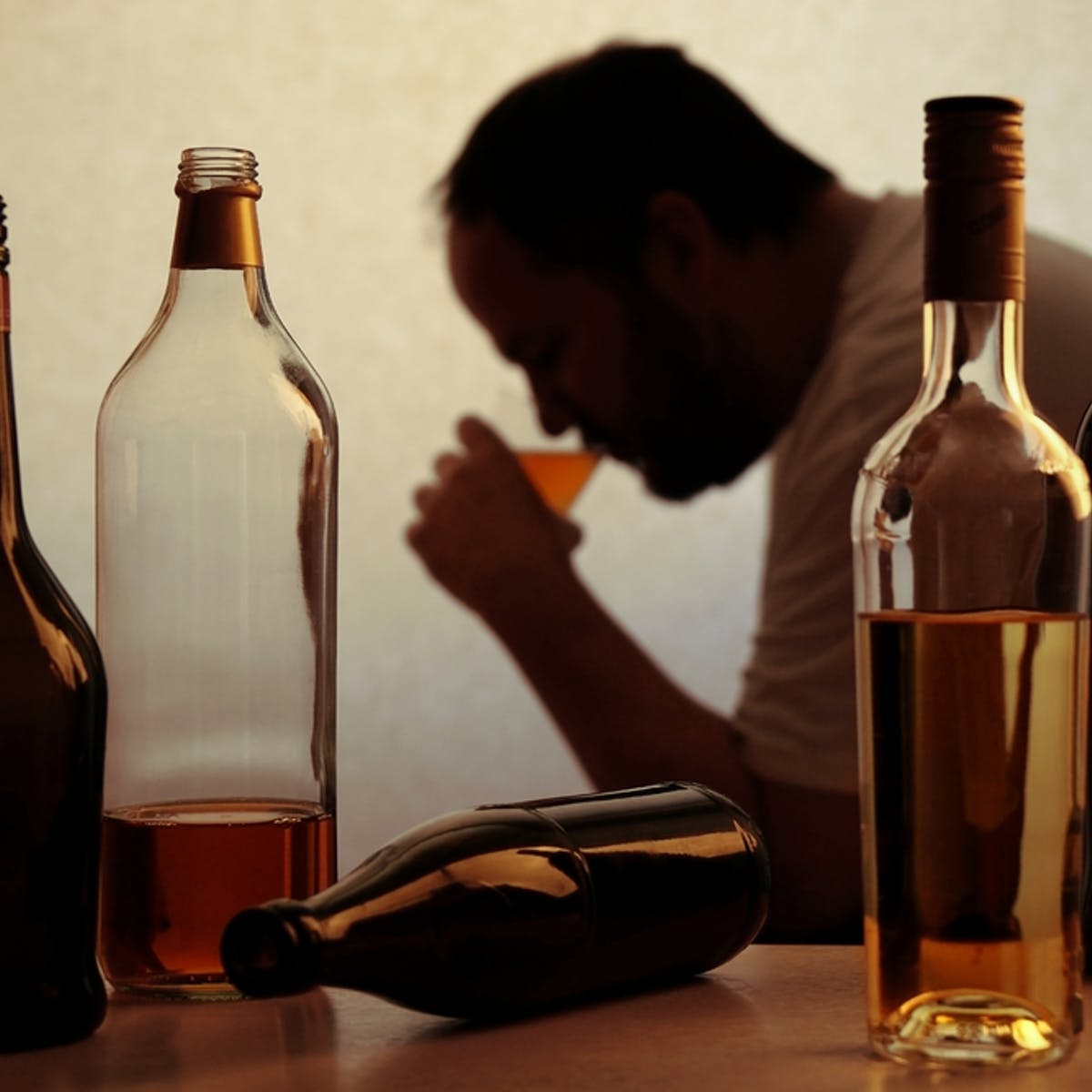 کمتر الکل مصرف کنید
درمان خانگی و طبیعی فشار خون بالا